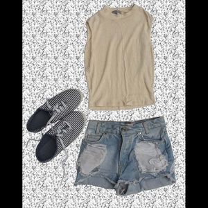 Charlotte Russe|Stretchy Cream Crop Top